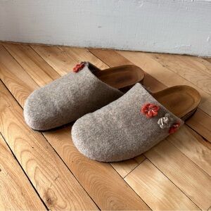 BIO-GOLD Italy Felt Slip On Boho Flowers Cork Clog Womens 9 Taupe Flower